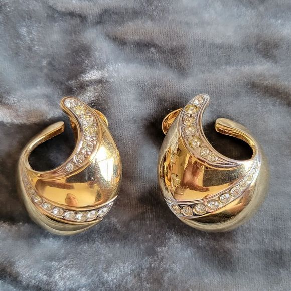 Adrienne Vittadini Vintage Earrings Clip-on Goldtone With White Stones - Picture 1 of 12